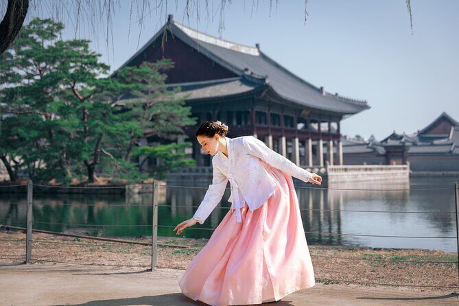 Hanbok Private Photo Tour at Gyeongbokgung Palace - The Experience in Detail: Step-by-Step