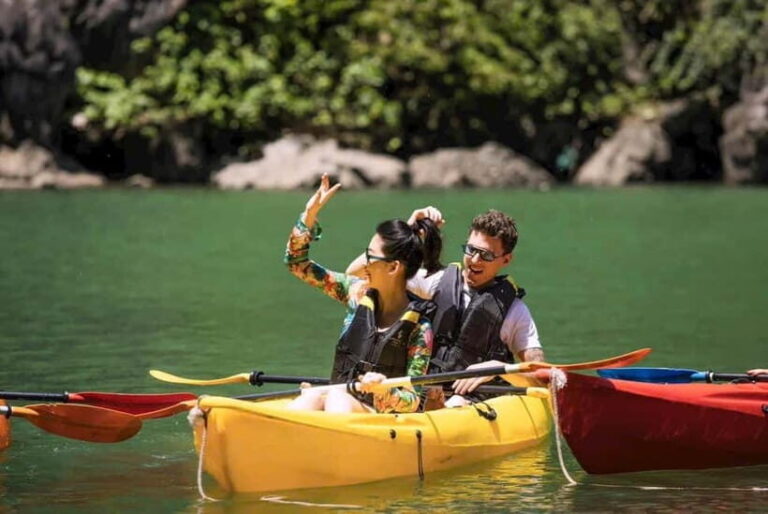 Hanoi : Halong Bay Luxury 5-Star Cruise with Jacuzzi & Lunch - Gourmet Lunch & Relaxation