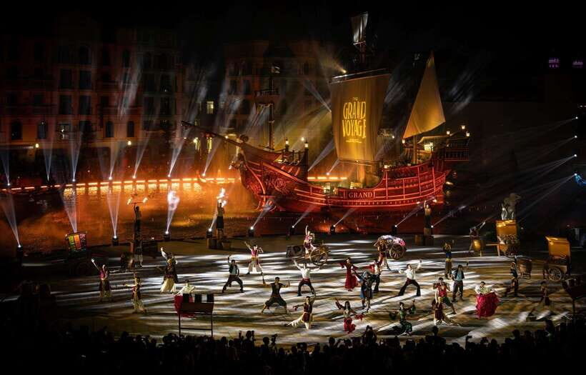 Hanoi: Mega Grand World with Bat Trang Pottery Village - The Venice River and Sunset Boat Ride — A Photo-Perfect Moment