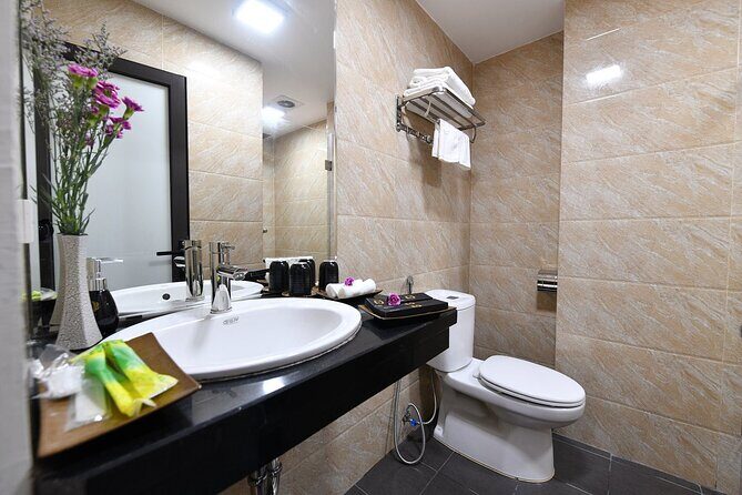 Hanoi Private Airport Transfer Service with a single night Old Quarter hotel stay - Assessing the Value
