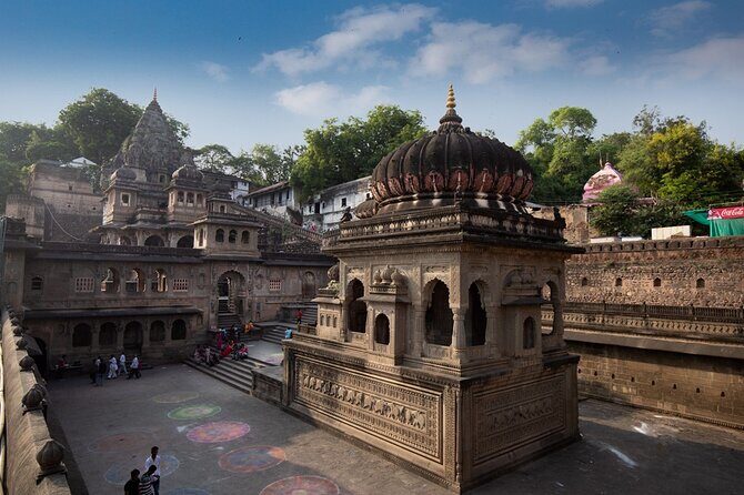 Heritage and History: Maheshwar Day Tour from Indore - Exploring the Maheshwar Day Tour in Detail