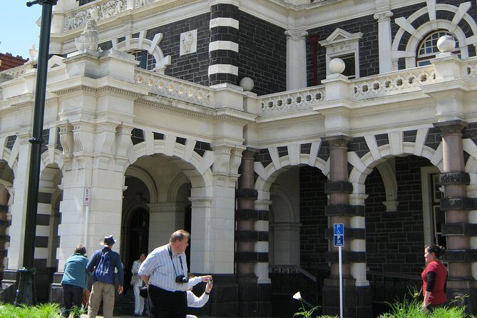 Heritage Highlights Walk - Dunedin Railway Station: A Architectural Gem