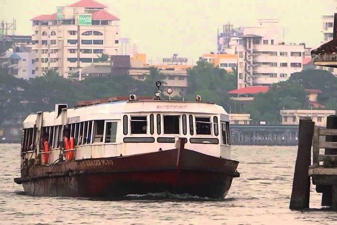 Highlights of Cochin Group Tour by Local Ferry ,Tuc-Tuc ,Local Bus and Foot . - Transportation and Group Dynamics