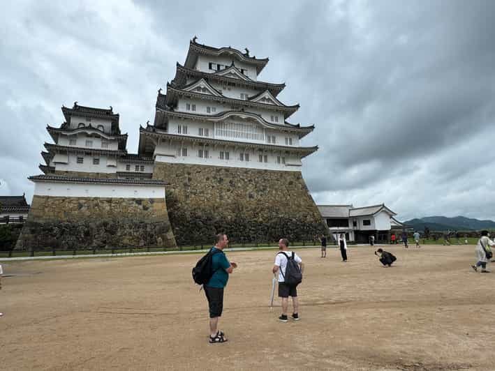 Himeji: Himeji Castle & Kokoen Garden 3.5-Hour Guided Tour - Kokoen Garden: A Peaceful Complement