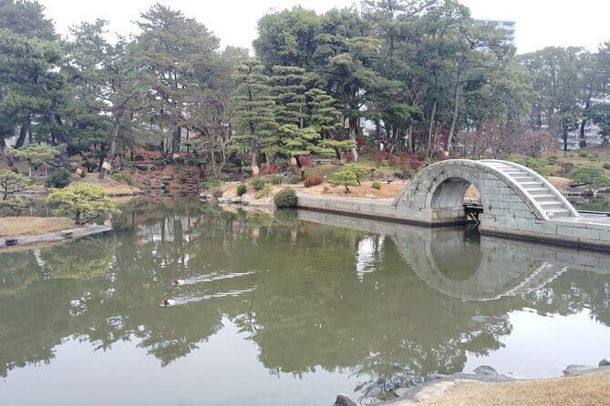 Hiroshima Shukkei-en Garden with local guide 90min - Why Choose This Tour?