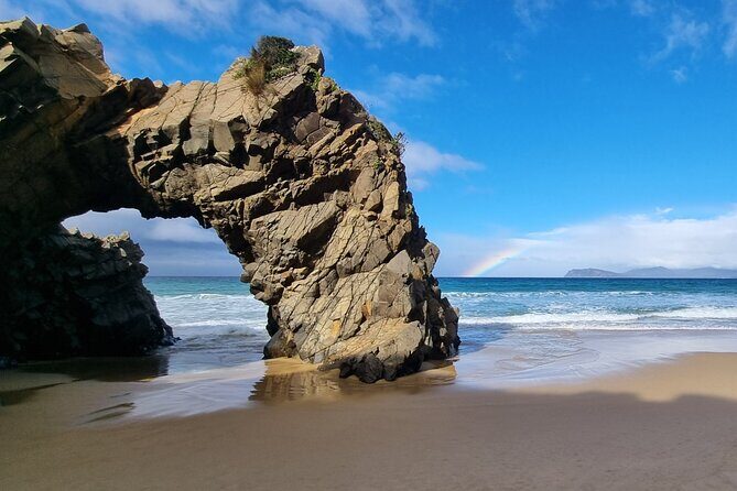 Hobart: Bruny Island Adventure: Hiking, Highlights & Local tastes - Exploring Bruny Island: The Natural Highlights