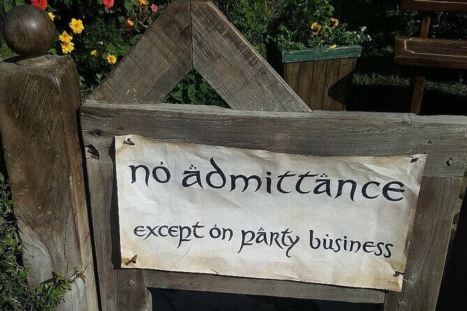 Hobbiton Movie Set and Waitomo Glow Worm Caves Tours Private SUV - Who Will Love This Tour?