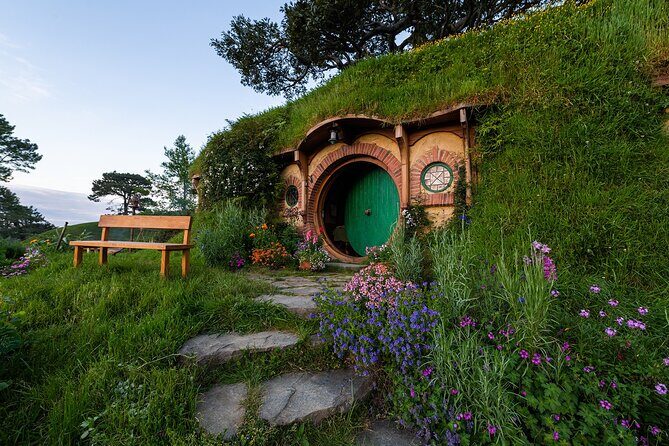 Hobbiton Movie Set& Te Puia Experience Private Tour From Auckland - Why This Tour Offers Good Value