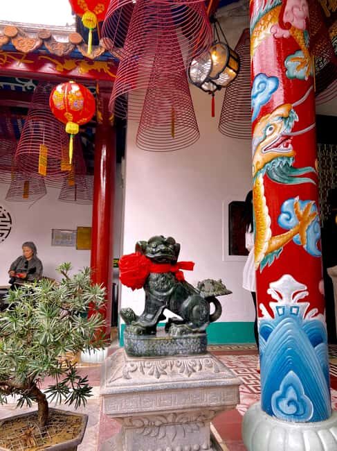 Hoi An Sunset Walking Tour with Boat Ride & Rooftop Dinner - Savoring Hidden Culinary Treasures