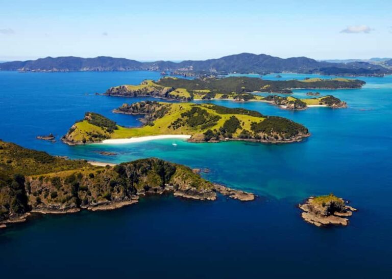 Hole in the Rock Tour & Bay of Islands Cruise - What Makes This Tour Special?