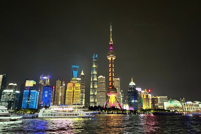 Huangpu River sightseeing Cruise Ticket from ShiliuPu Pier - A Closer Look at the Experience