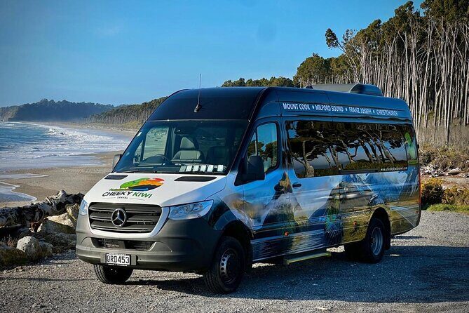 Invercargill to Te Anau Small Group Transfer - The Authentic Charm of a Guided Transfer