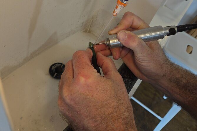 Jade Carving, Honey & Wine Tasting Private Tour - Who Should Consider This Tour?
