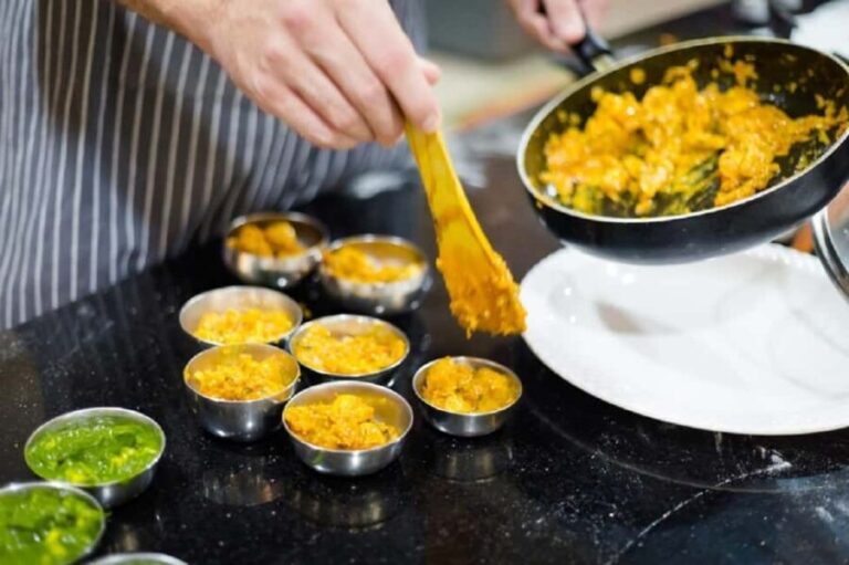 Jaipur: Market Tour, Cooking Class, and Meal with Family - What the Experience Includes and Why It Matters