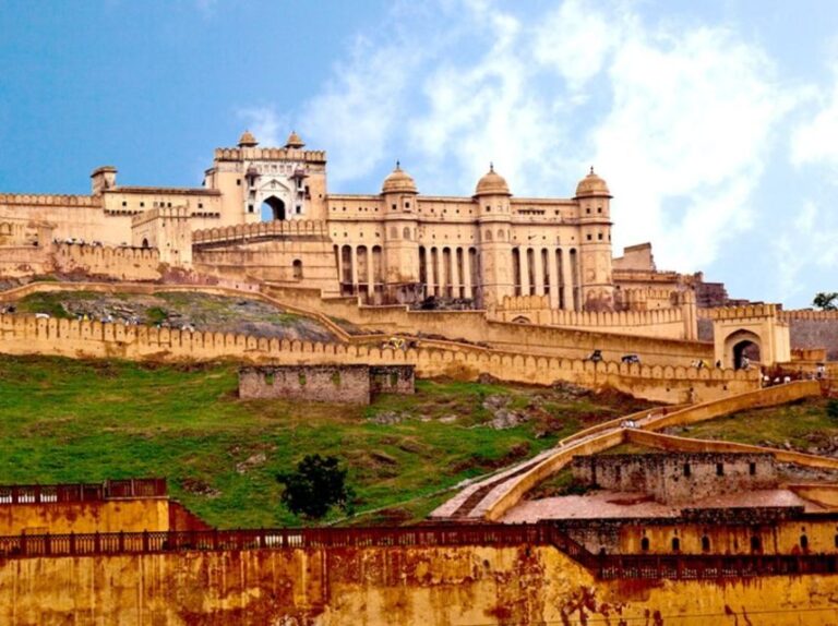 Jaipur: Private City Tour With Tour Guide & Transport - Highlights and Attractions