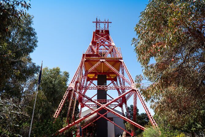 Kalgoorlie Heritage Tram City Highlights Tour - Stop 3: Boulder Town Hall and Goldfields War Museum