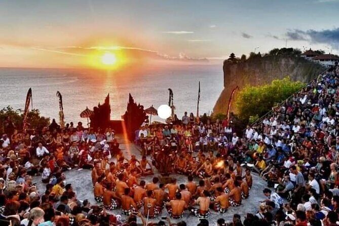 Kecak fire dance in Uluwatu - The Itinerary in Detail