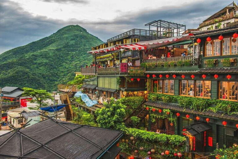 Keelung Shore Excursion 8H Jiufen & Shifen Private Tour - What Makes This Tour a Good Deal?