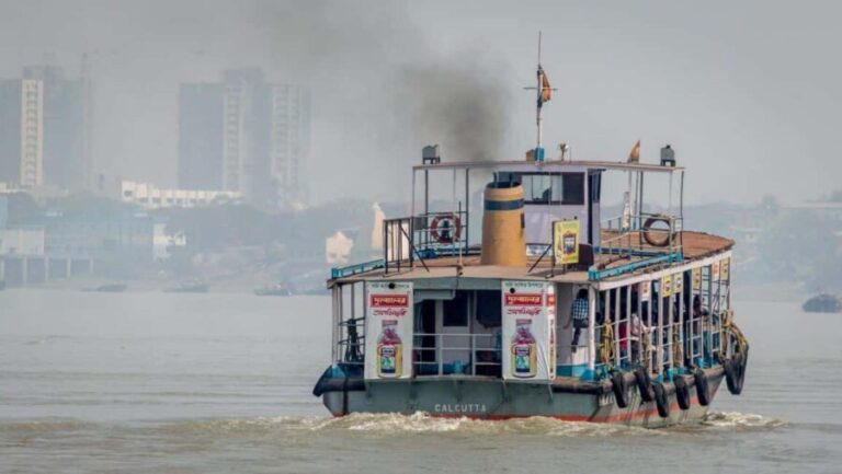 Kolkata: Heritage Walk with Boat Ride and local Transport - What Travelers Say