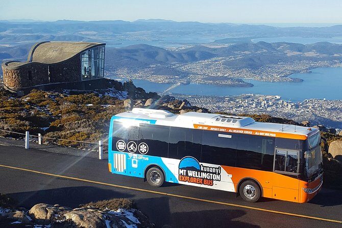 kunanyi/Mt Wellington Explorer Bus - One Way Tour - The Guides: Knowledgeable, Friendly, and Entertaining