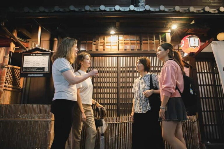 Kyoto: Gion World of the Geisha Guided Walking Tour - Navigating the Streets of Gion