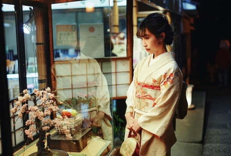 Kyoto: Kimono/Yukata Rental 5 Minute from Kiyomizu-dera - A Cultural Walk in Style