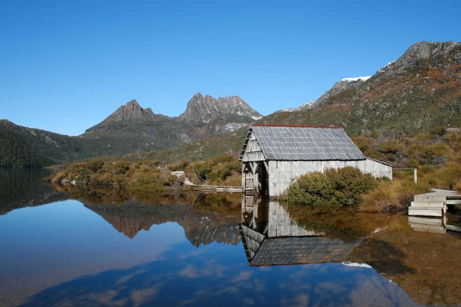 Launceston: Cradle Mountain Guided Active Day Trip - Sheffield: Town of Murals
