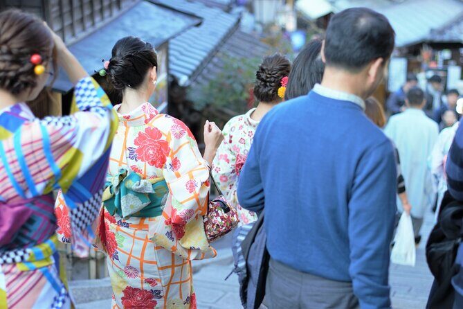 Let's enjoy wearing Kimono! Kyoto Kiyomizu Temple Short Tour - Visiting Kiyomizu Temple and Surroundings