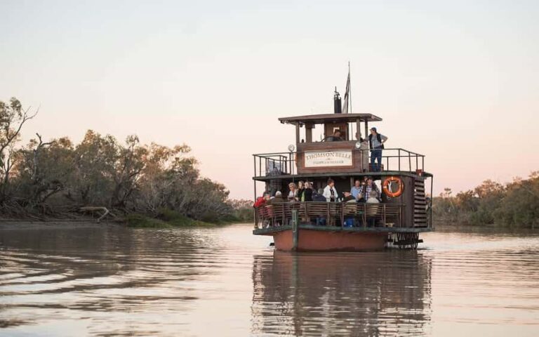 Longreach: Sunset Paddlewheeler Cruise, Show and Dinner - The Magic of Sunset and Reflection