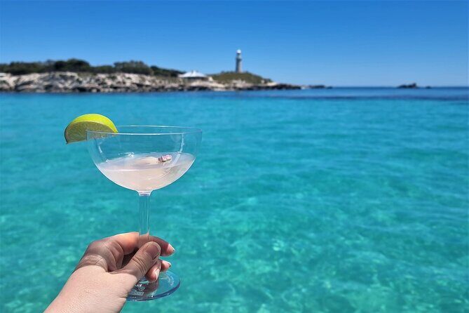 Luxe Seafood Package with Round Trip Ferry from Fremantle - The Experience in Detail
