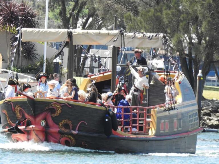 Mandurah Pirate Cruise - The Experience: A Closer Look