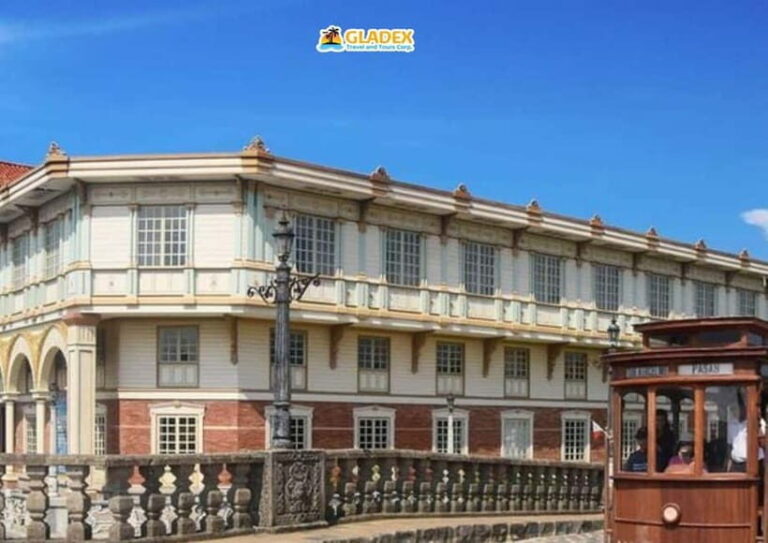 Manila: Walking Tour, Balsa River Cruise with Lunch - Lunch at Hotel de Oriente