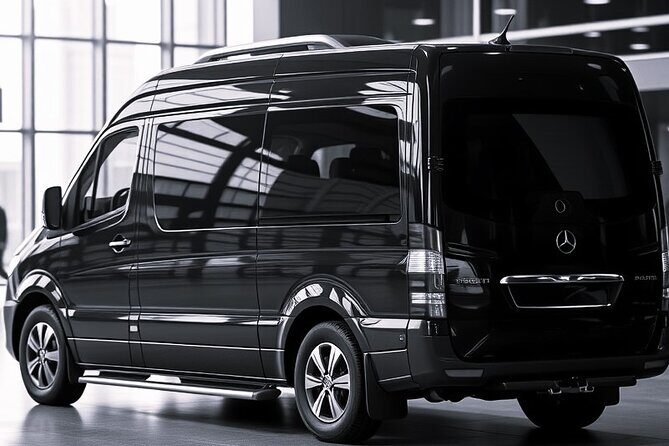 Melbourne CBD to MEL Airport Private Transfer 4 or more - Meeting Point and Ease of Access