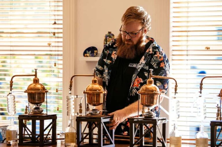 Melbourne: Gin Masterclass & Make-Your-Own Gin Experience - Detailed Breakdown of the Tour Experience