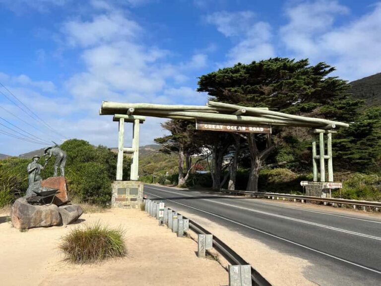 Melbourne: Great Ocean Road Private Day Tour - Exploring Lorne and Kennett River
