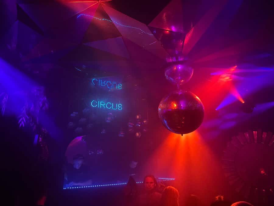 Melbourne: Kick on Club VIP Nighclub tour St Kilda - Who Is This Tour Best For?