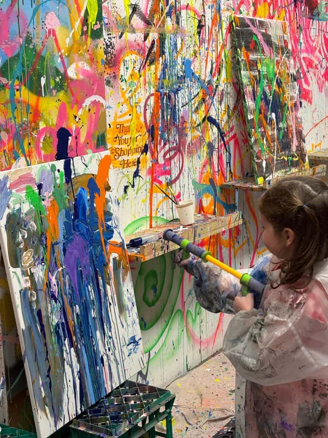 Melbourne: Messy & Creative Splash Paint Workshop - The Experience Provider and Booking