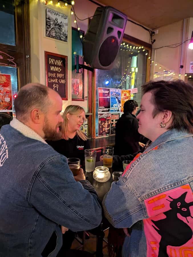 Melbourne Music Venue Pub Crawl with History + 2 Free Drinks - Discovering Melbournes Musical Heartbeat