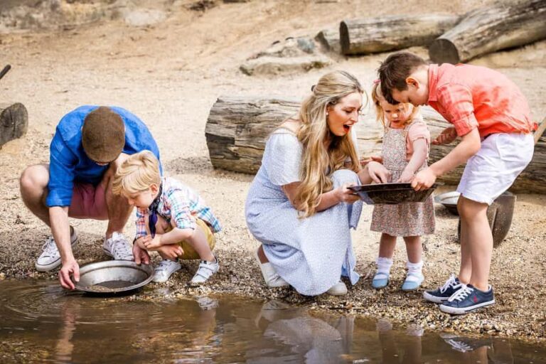 Melbourne: Sovereign Hill 'A Touch of Gold' Ballarat Tour - The Sovereign Hill Experience: History and Entertainment