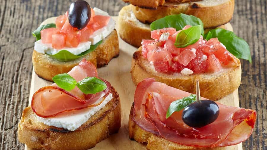 Melbourne: Talk & Tapas Tour with Cocktails - Authenticity and Value