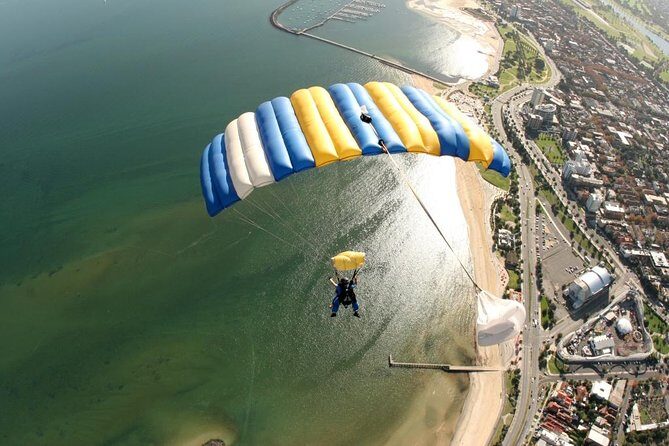Melbourne: Tandem Skydive Experience over St. Kilda Beach - The Highlights