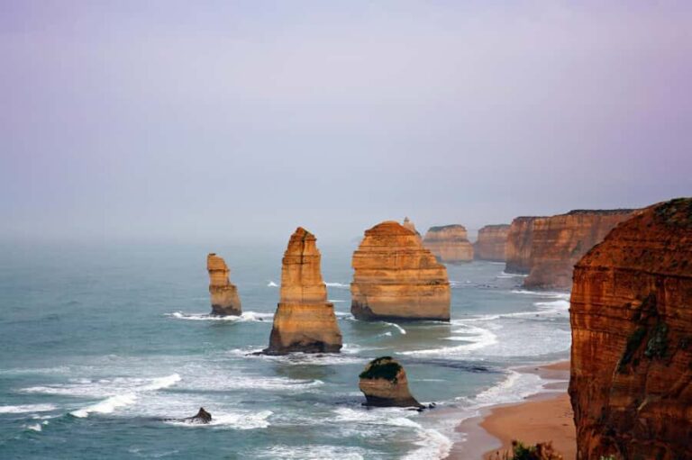Melbourne: Ultimate Great Ocean Road Morning Escape Day Tour - What’s the experience like on the bus?