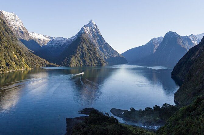 Milford Sound Business Class from Queenstown Cruise Lunch - What’s Included and What’s Not