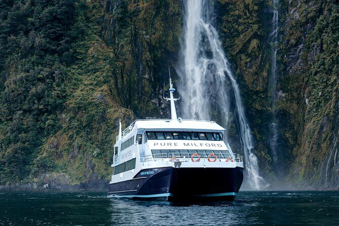 Milford Sound Cruise - The Itinerary in Detail: What Will You See?