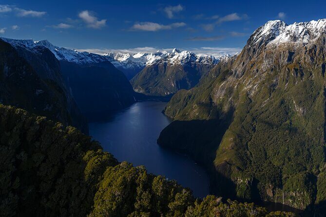 Milford Sound Earnslaw Burn Helicopter Tour from Queenstown - A Thrilling Flight with Two Unique Landings