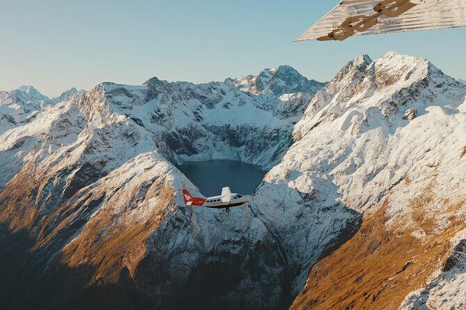 Milford Sound Fly Explore Fly ex Queenstown by Glenorchy Air - The Flight Experience: Comfort and Professionalism