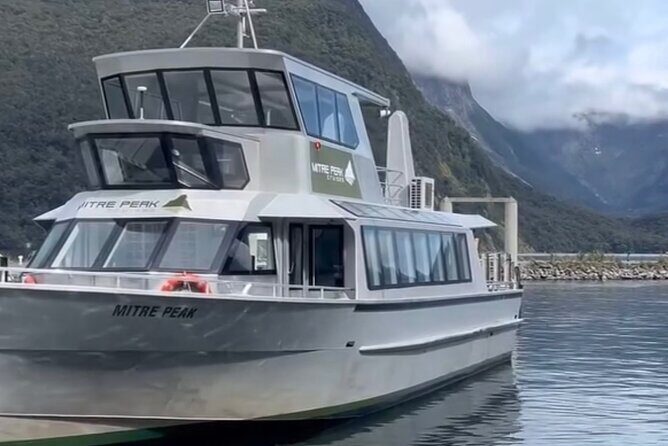 Milford Sound Private Day Trip from Queenstown via Te Anau - What Makes This Tour Stand Out?
