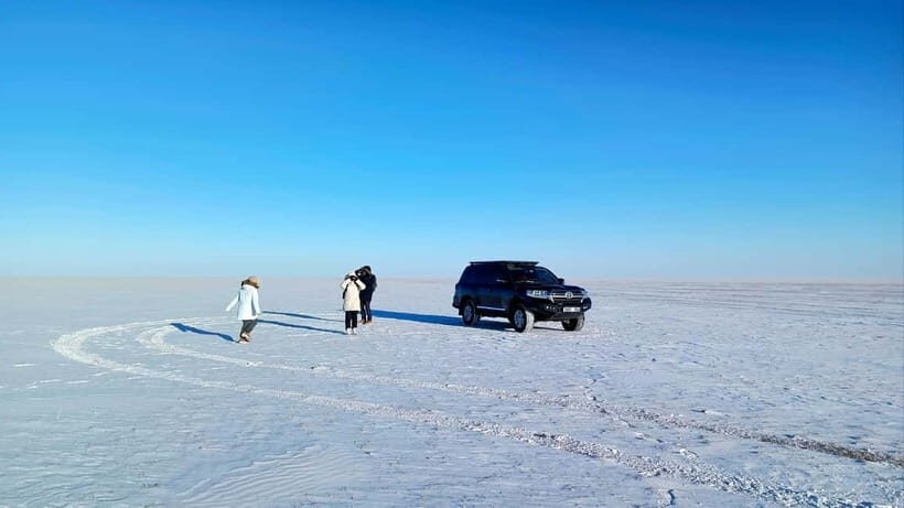Mongolia : Winter Gobi Desert and Terelj National Park - Day 2: Drive to Dalanzadgad