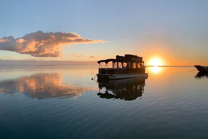 Moorea Sunset Boat Tour - Sunset Sailing: A Breathtaking Perspective