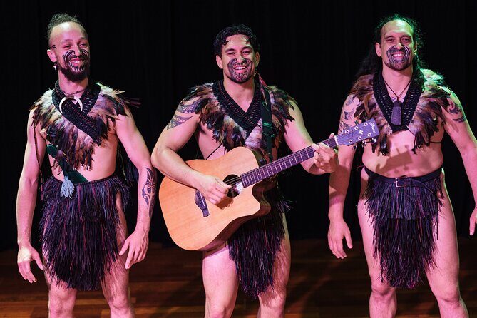 Mori Cultural Experience & Auckland Museum General Admission - The Itinerary in Detail
